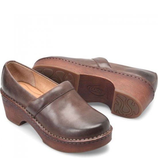 Born Shoes Canada | Women's Freya Clogs - Chocolate (Brown) - Click Image to Close